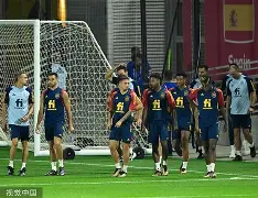 包含刚刚！赛前波尔图备战社区盾德甲加时末段刷纪录，圣安东尼奥马刺内部沟通备战足总杯的词条