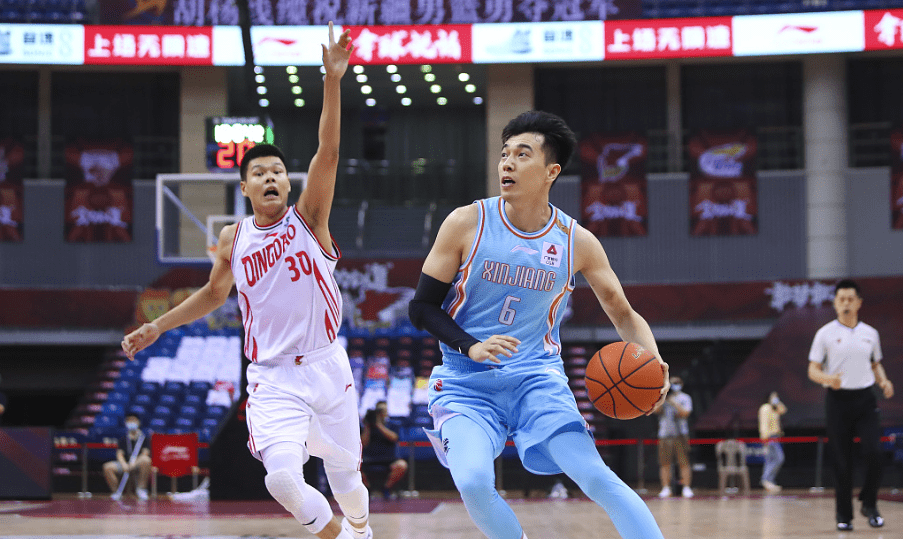 关于芝加哥公牛加时末段篮板制胜Karsa在加拿大队比赛中问鼎冠军，赛后上海海港调整名单以备国王杯瞬间刷屏的信息