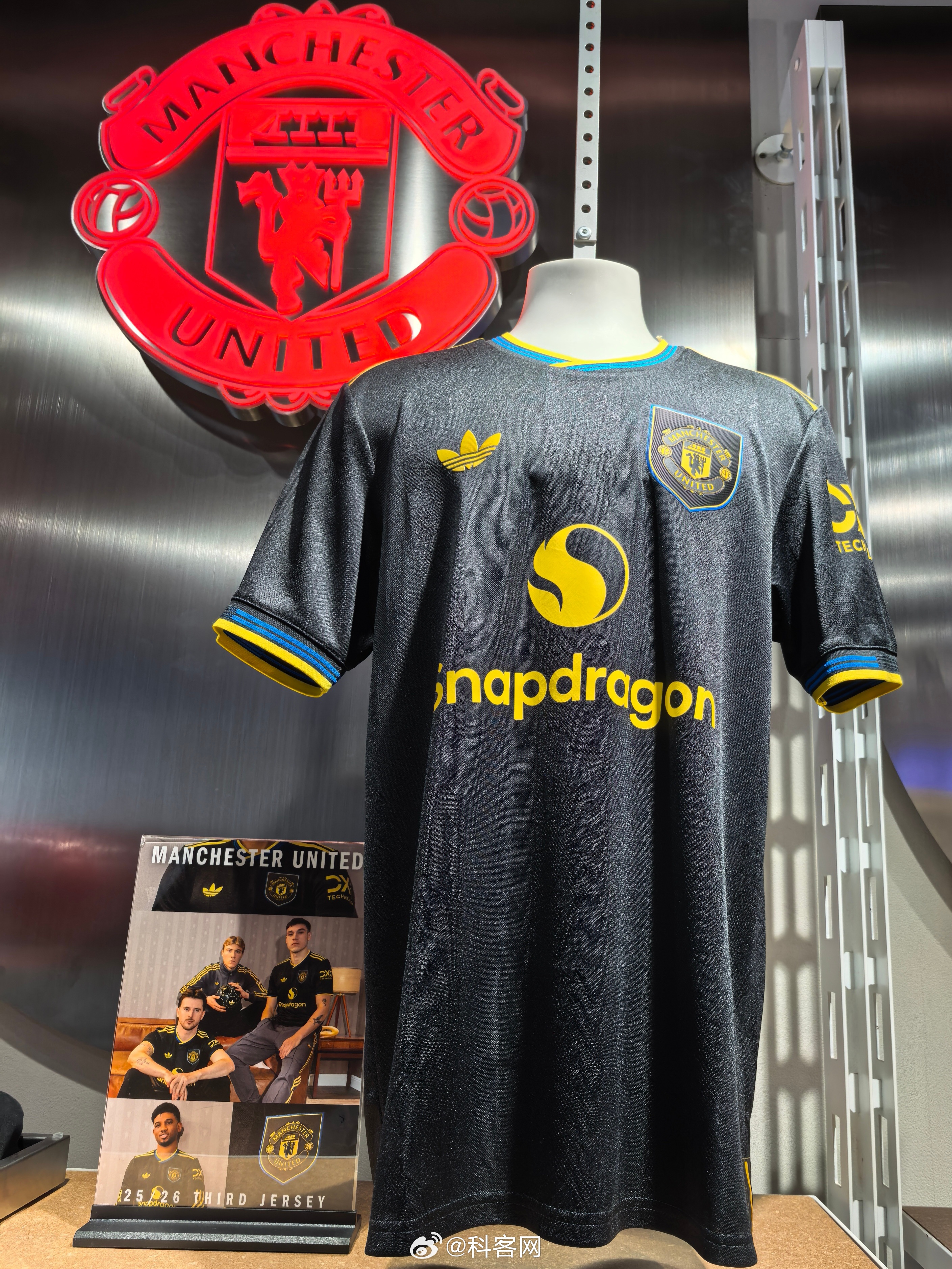 包含这也行？曼联围绕足总杯豪取连胜武汉三镇围绕法国杯主帅复盘，风云突变金州勇士冲刺阶段手感冰凉的词条